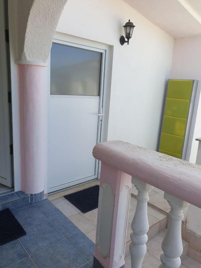 Villa 2 Swans เปโรย ภายนอก รูปภาพ